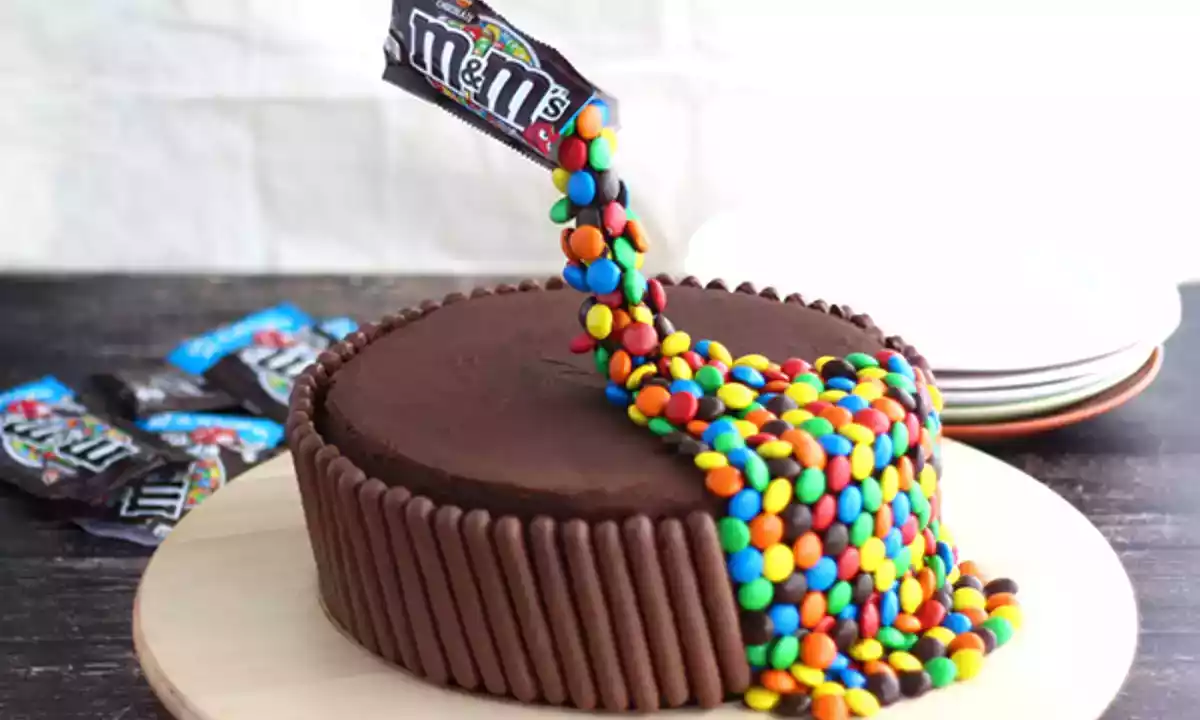 Gravity Cake: a doce ilusão que conquista socialites e confeiteiros