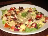 Receita Salada refrescante de morango, pêra, passas, castanhas, legumes, creme de atum e mostarda