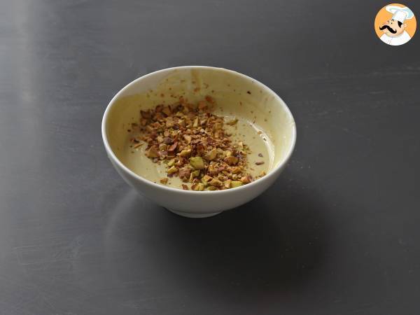 Franui de framboesa com chocolate branco e pistache: impossível comer um só! - Preparação Passo 4