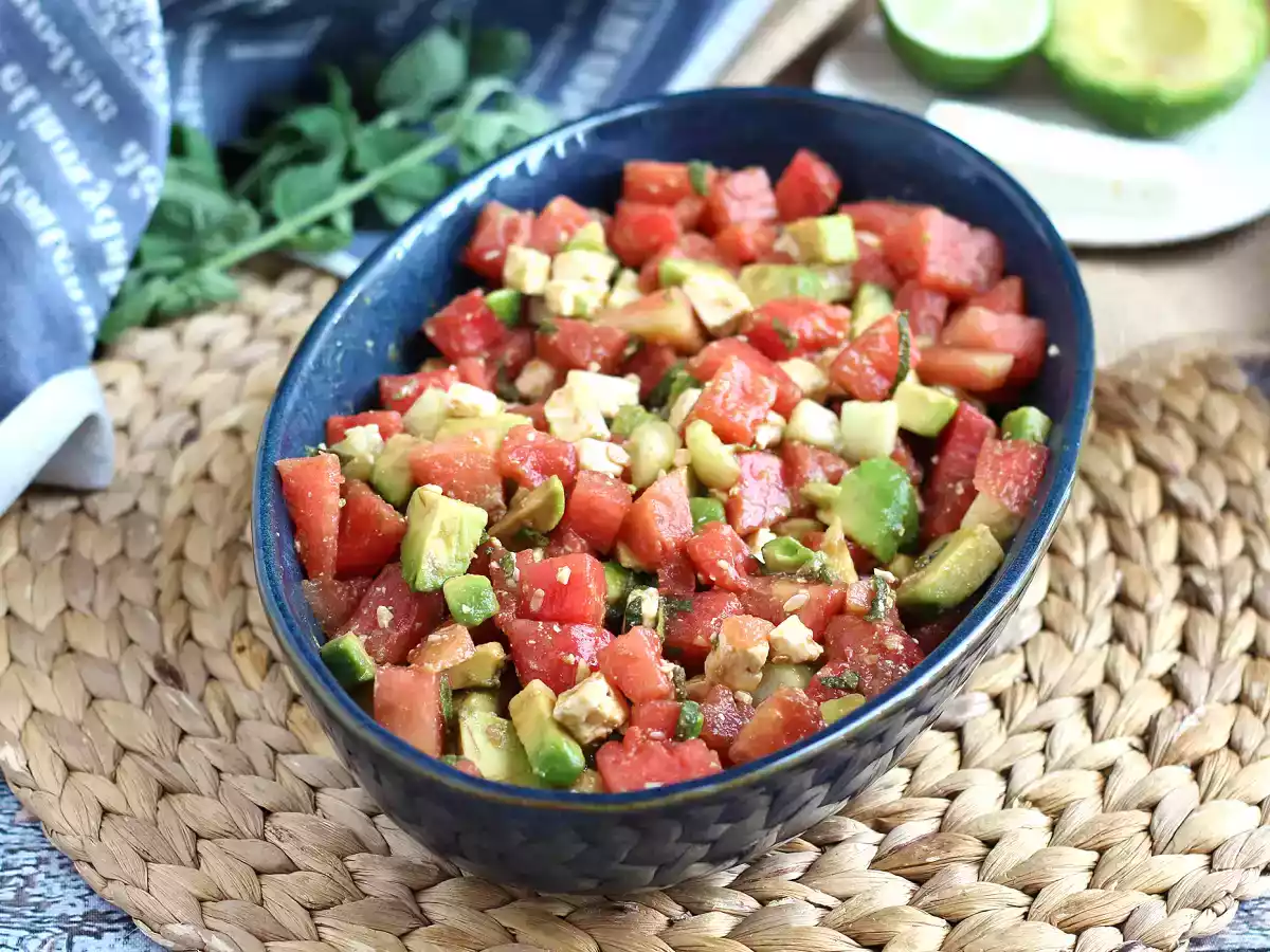 Salada refrescante de melancia, feta, abacate e pepino (Kate Middleton)